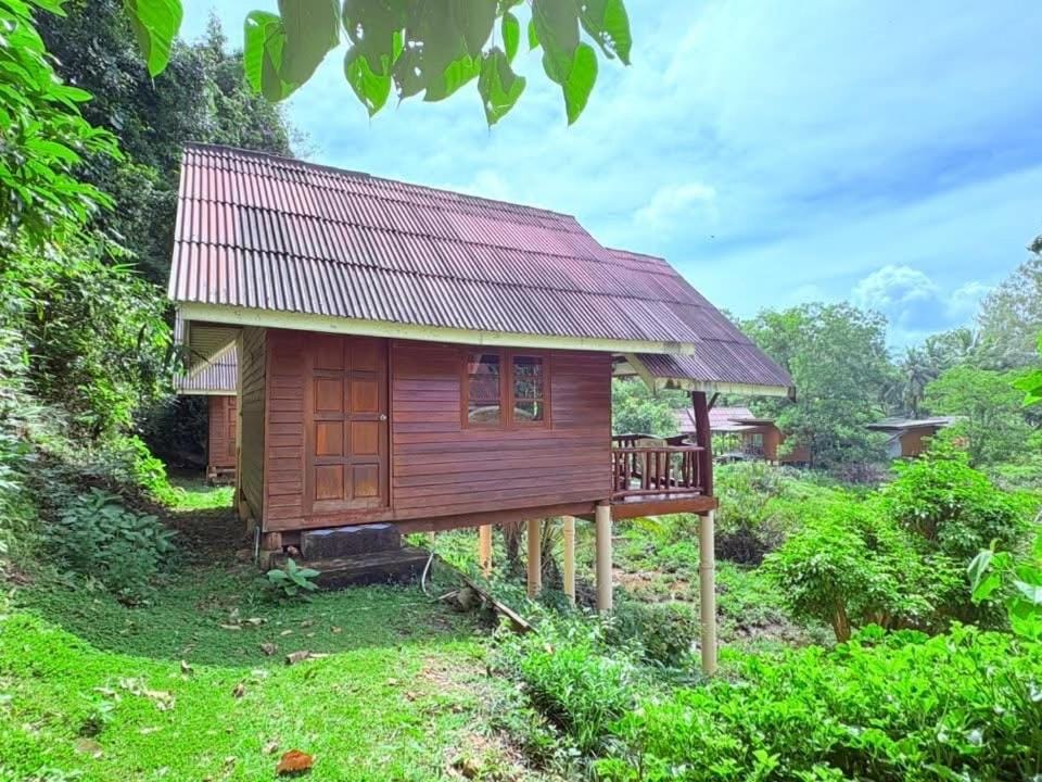 Namtok Bungalows Bed and Breakfast in Krabi Changwat
