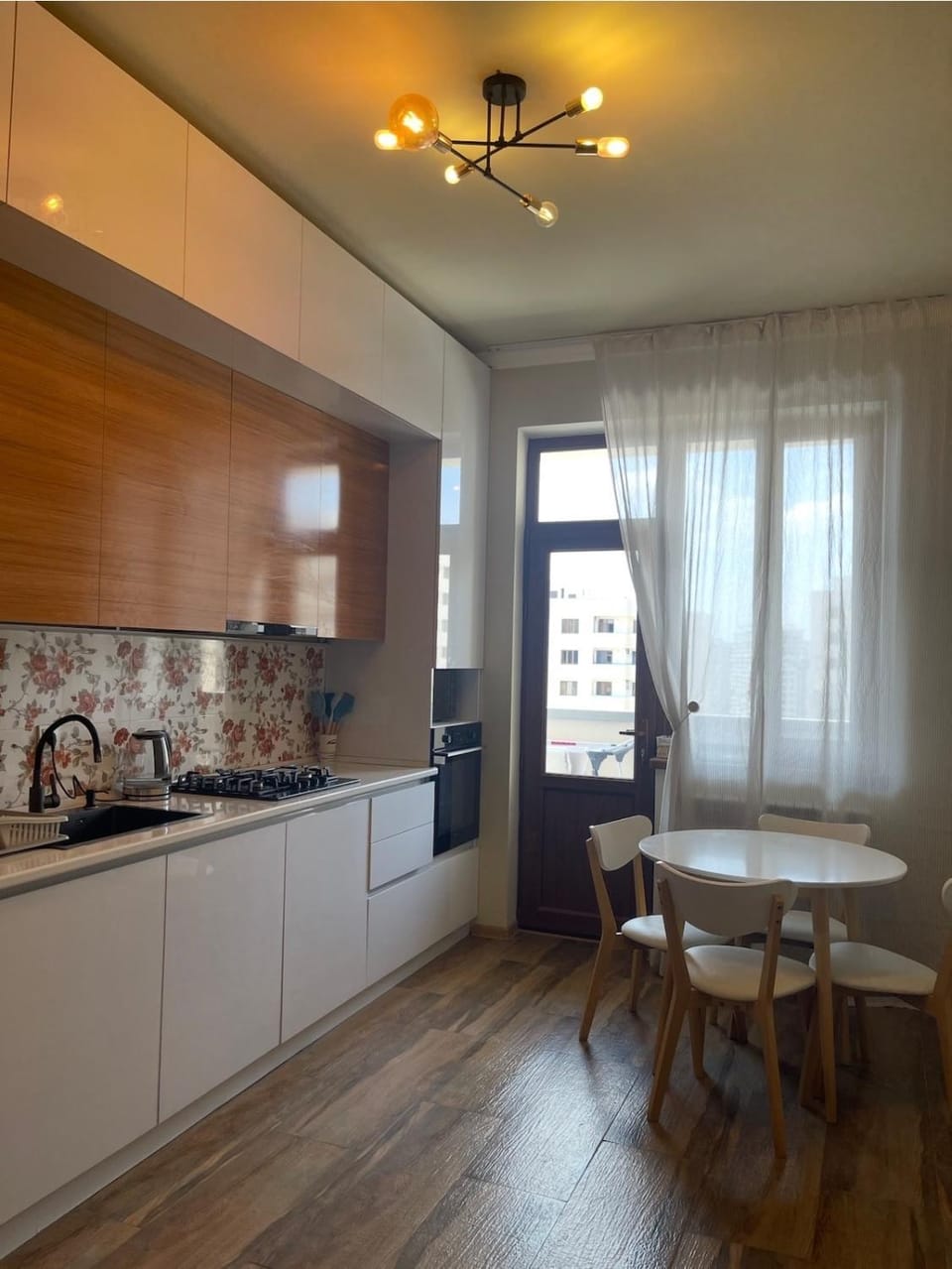 Spacious &Elegant 15th-Floor 2BDR Apt, 2 Balcony Apartment in Yerevan