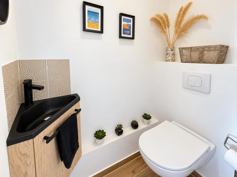 L'instant Riviera - T2 Piscine & Parking Apartment in Antibes
