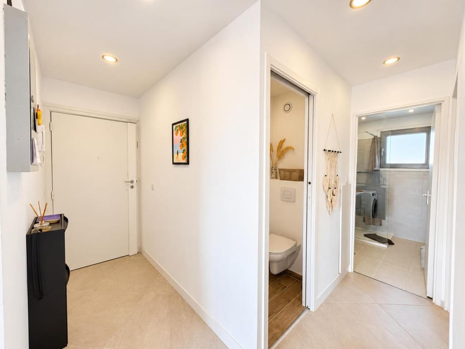 L'instant Riviera - T2 Piscine & Parking Apartment in Antibes