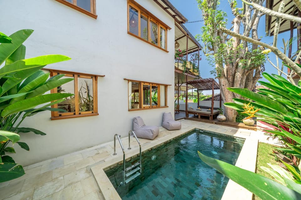 Hibiscus Garden Pool Residence Bed and Breakfast in Bali