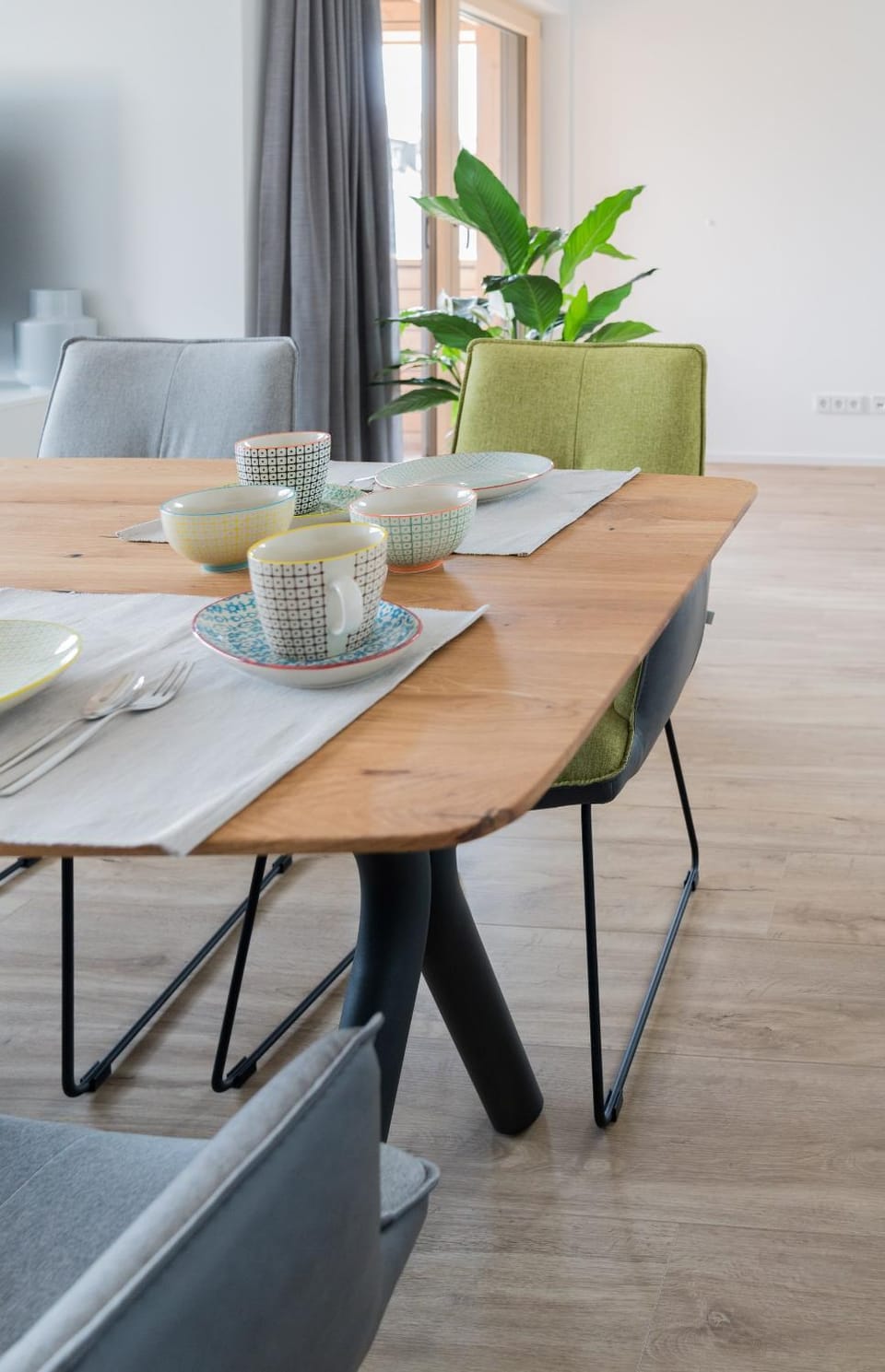 Living room, Seating area, Dining area