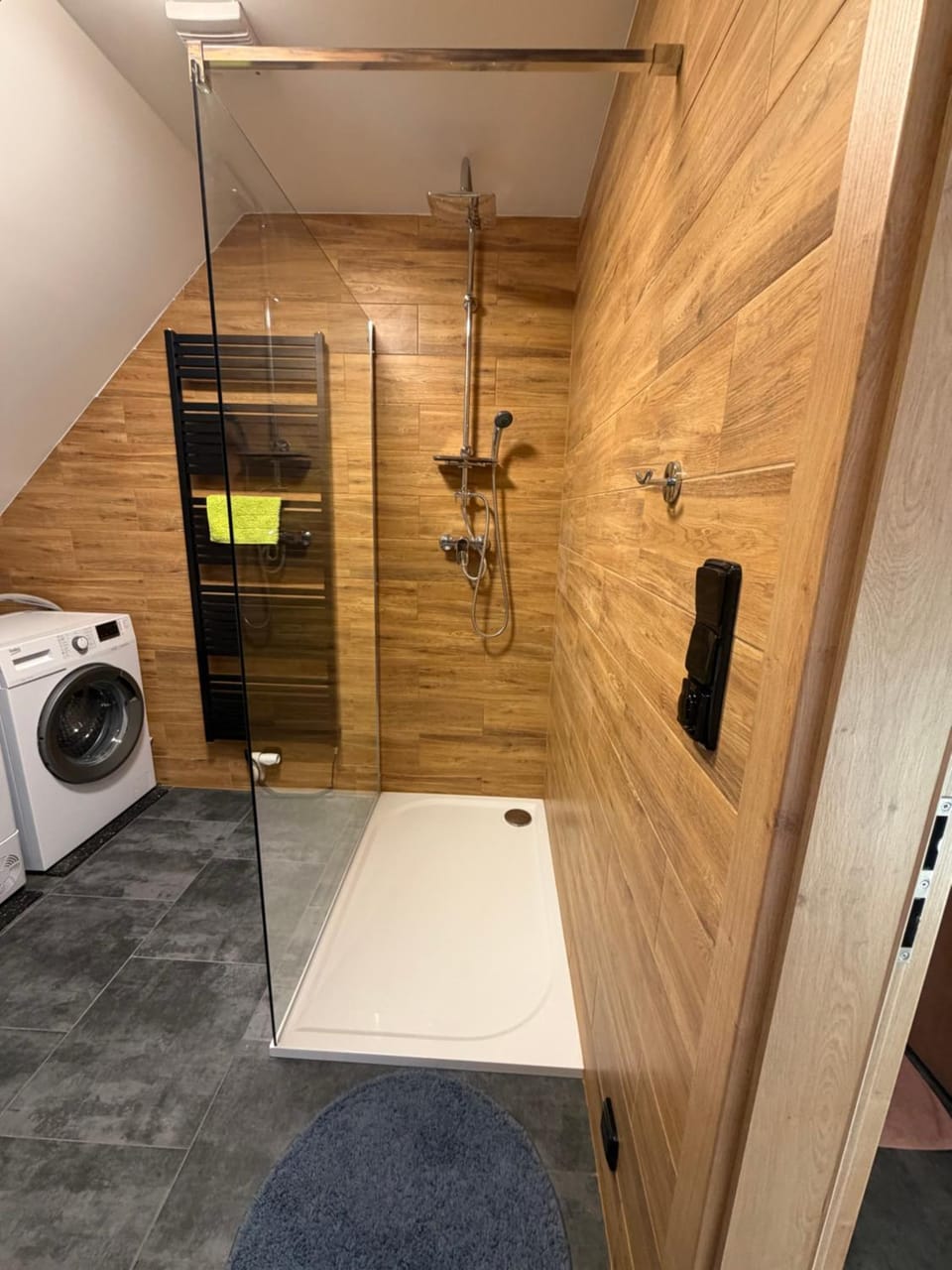 Shower, Bathroom, washing machine, dryer