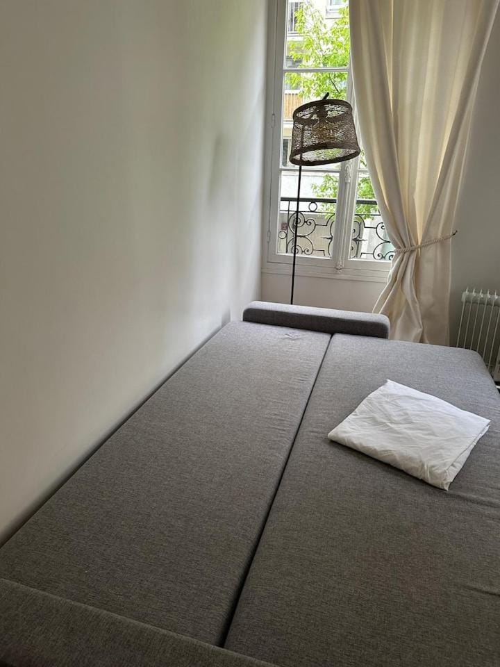 Appartement Parisien Chic et Lumineux Apartment in Paris