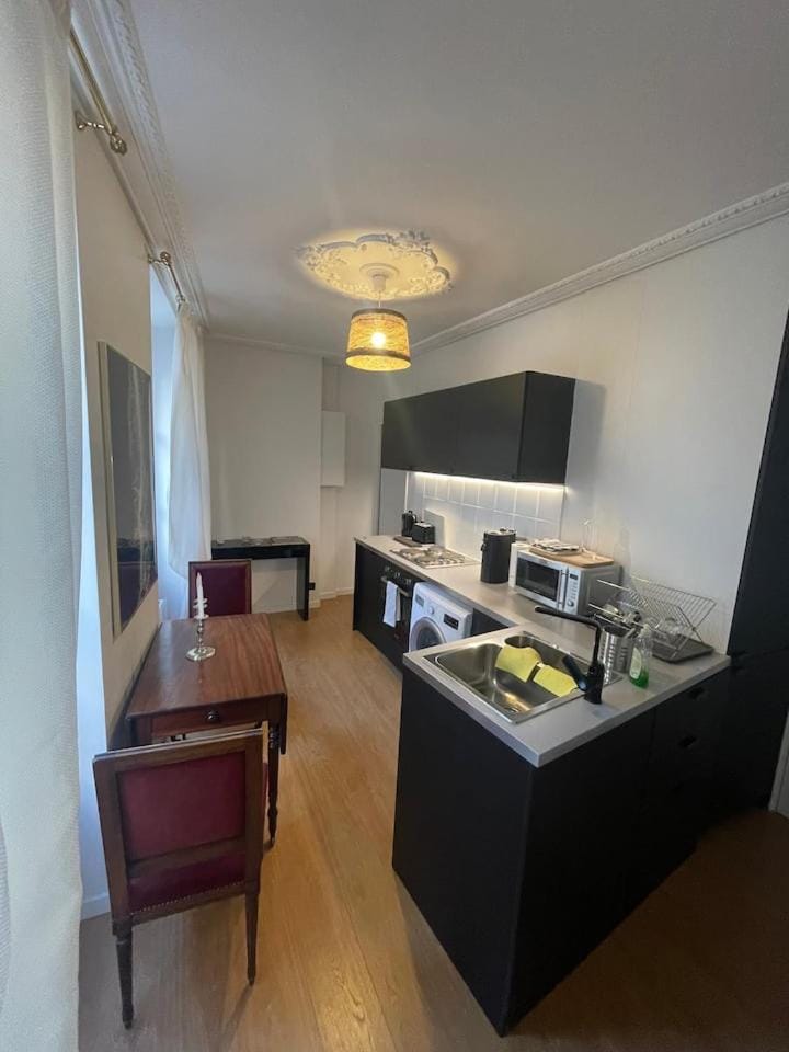 Appartement Parisien Chic et Lumineux Apartment in Paris