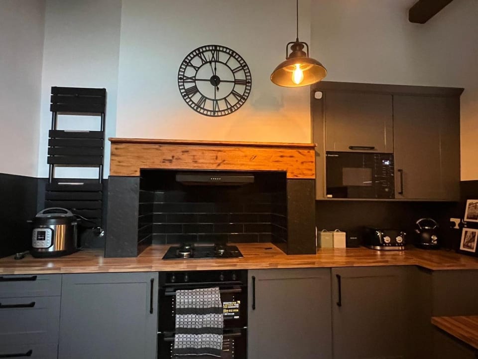 Stylish 3 bedroom for Contractors Apartment in Bradford