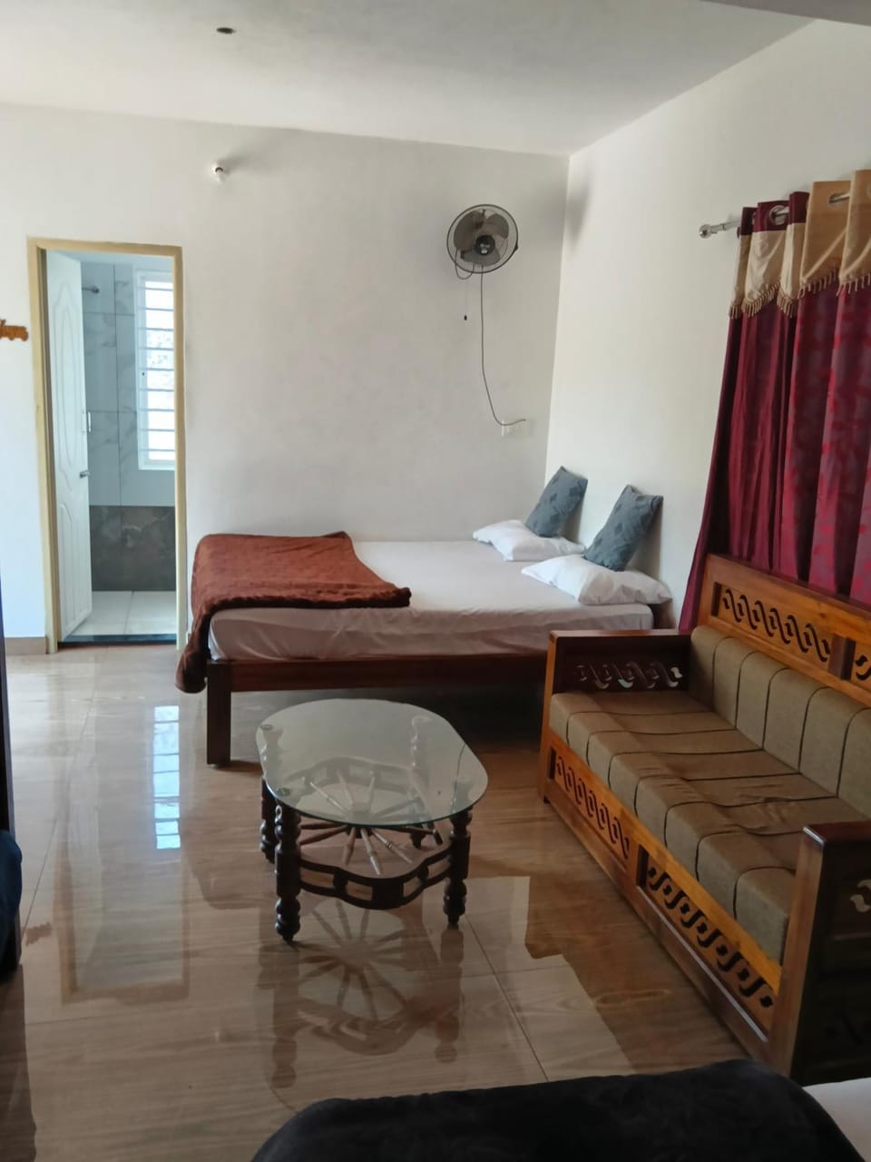 Sunside estate stay Vacation rental in Karnataka