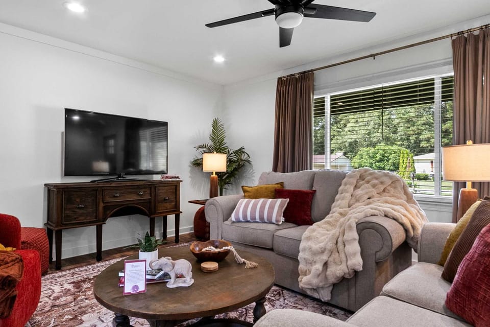 Little House off Main - Pet-Friendly Ranch House in Northport