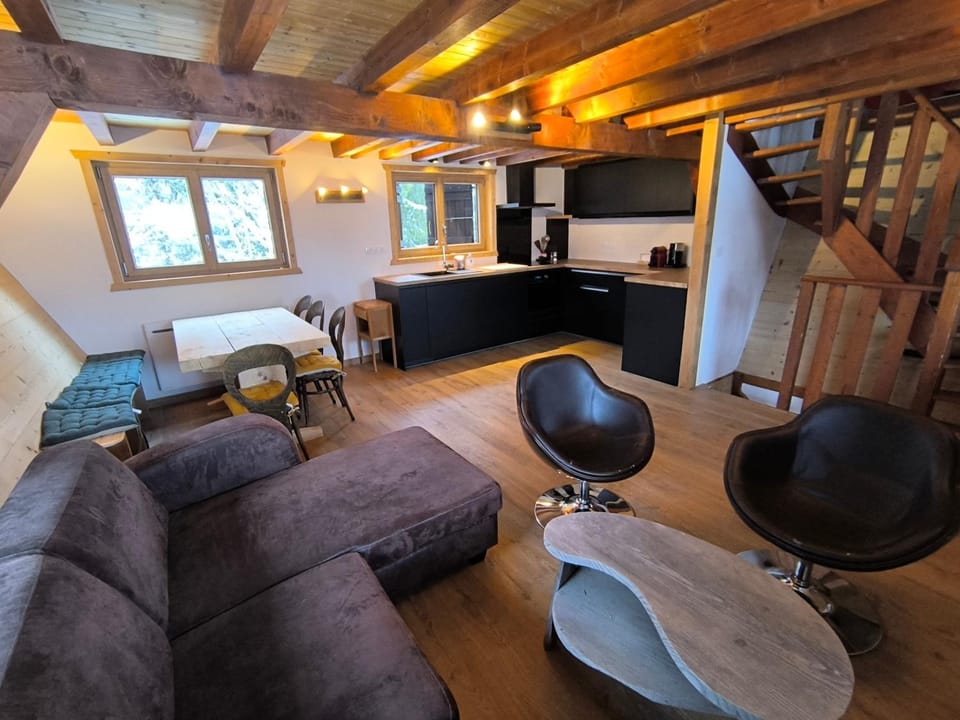 Kitchen or kitchenette, Living room, Seating area