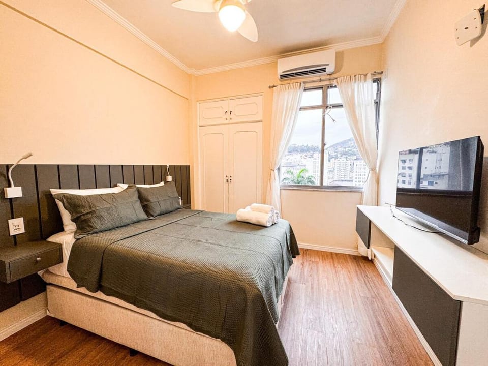Stay Home Rio de Janeiro - Apartamento completo e bem decorado - 4 hóspedes - Vista para o Cristo Redentor Apartment in Santa Teresa