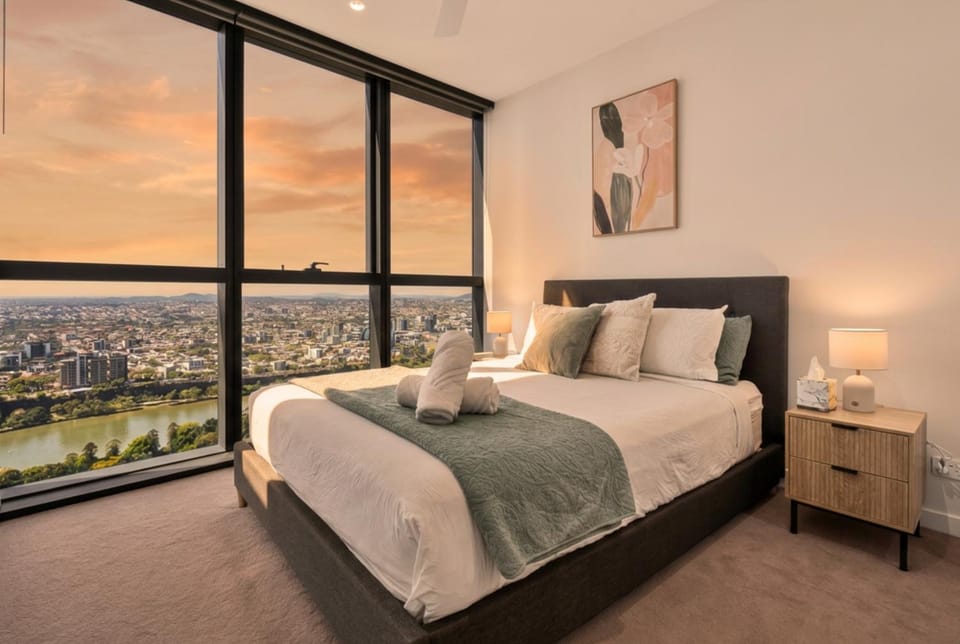 L47 Luxury 2BR Queen's Wharf Apartment with Panoramic View of River - City Skyline Apartment in Brisbane City