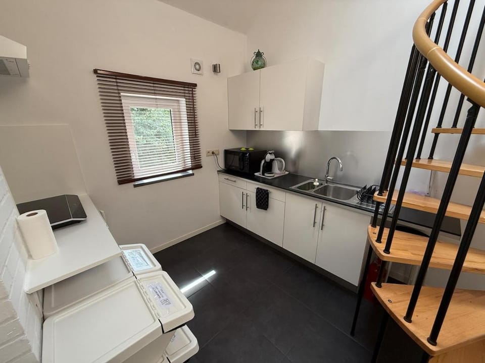 Chez Fred Historic Farm Loft with Private Terrace & Airport Access House in Flanders