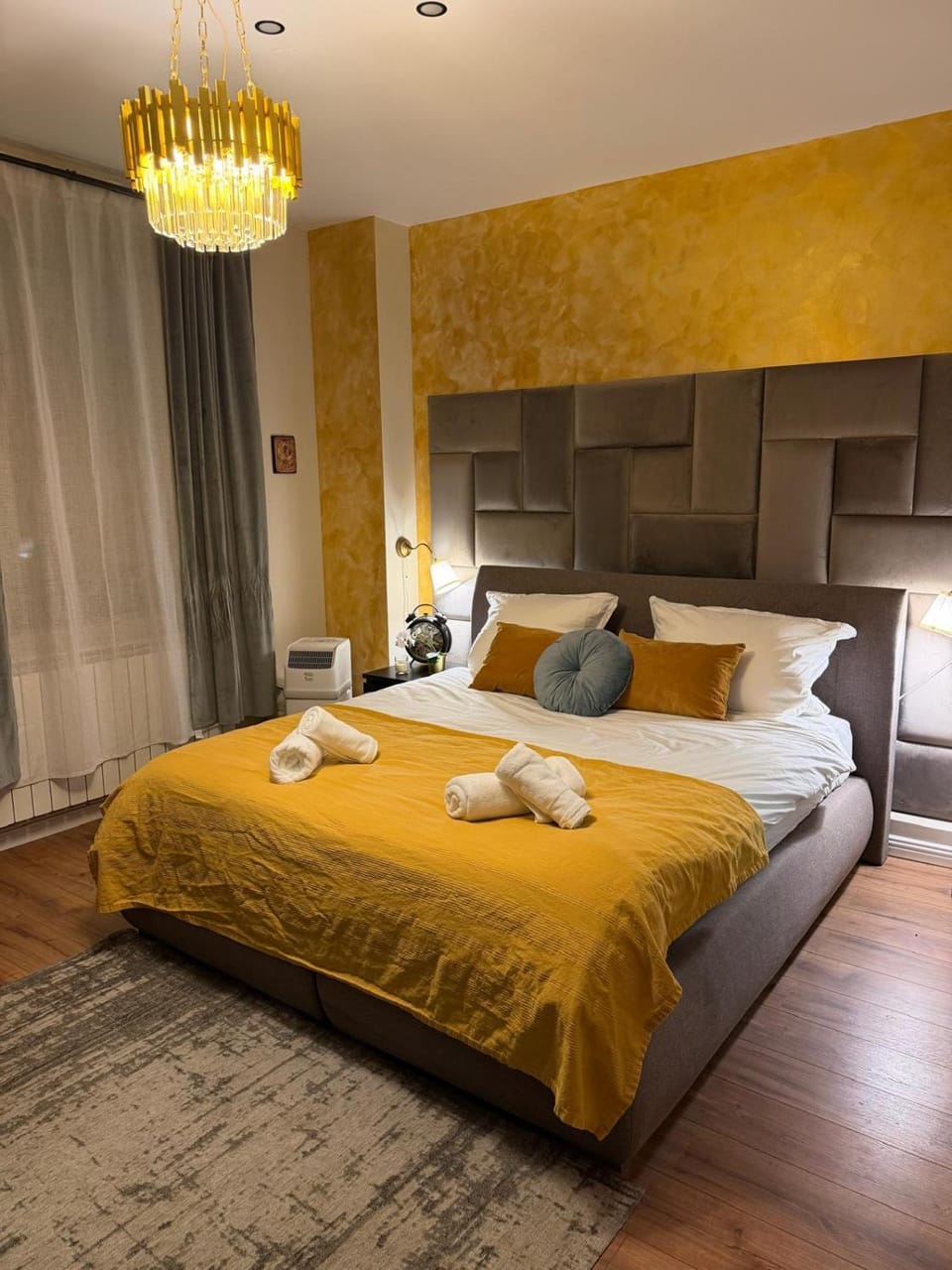 Casa Unirii 3BR 2Bath Courtyard 10Min Walk to Center Apartment in Bucharest