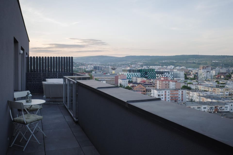 Property building, Day, Natural landscape, Bird's eye view, View (from property/room), Balcony/Terrace, City view, Mountain view