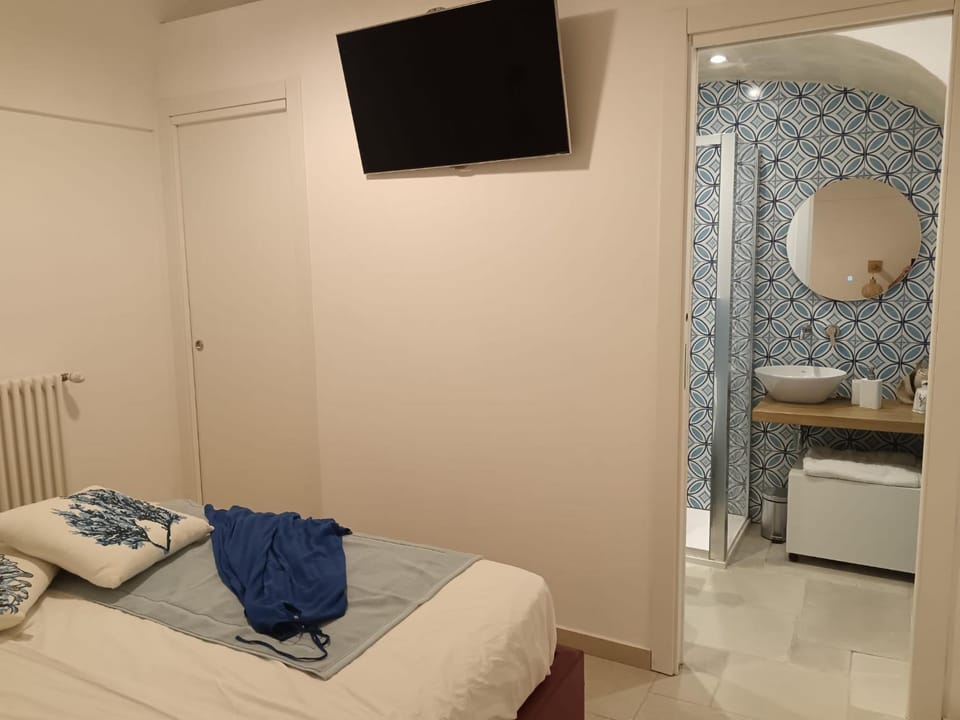 Bathroom, Bedroom