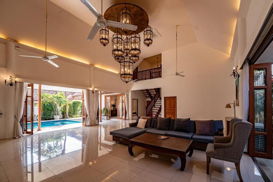 Living room, Pool view