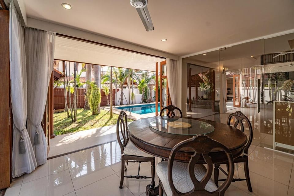 Garden, Dining area