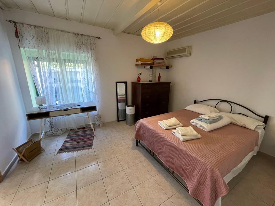 Corfu Central Apartment Sleeps 3 with Patio Apartment in Corfu