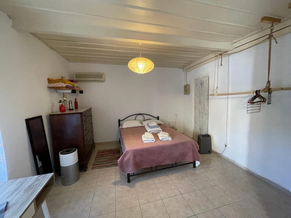 Corfu Central Apartment Sleeps 3 with Patio Apartment in Corfu