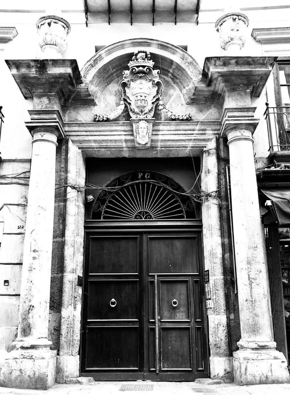 Facade/entrance