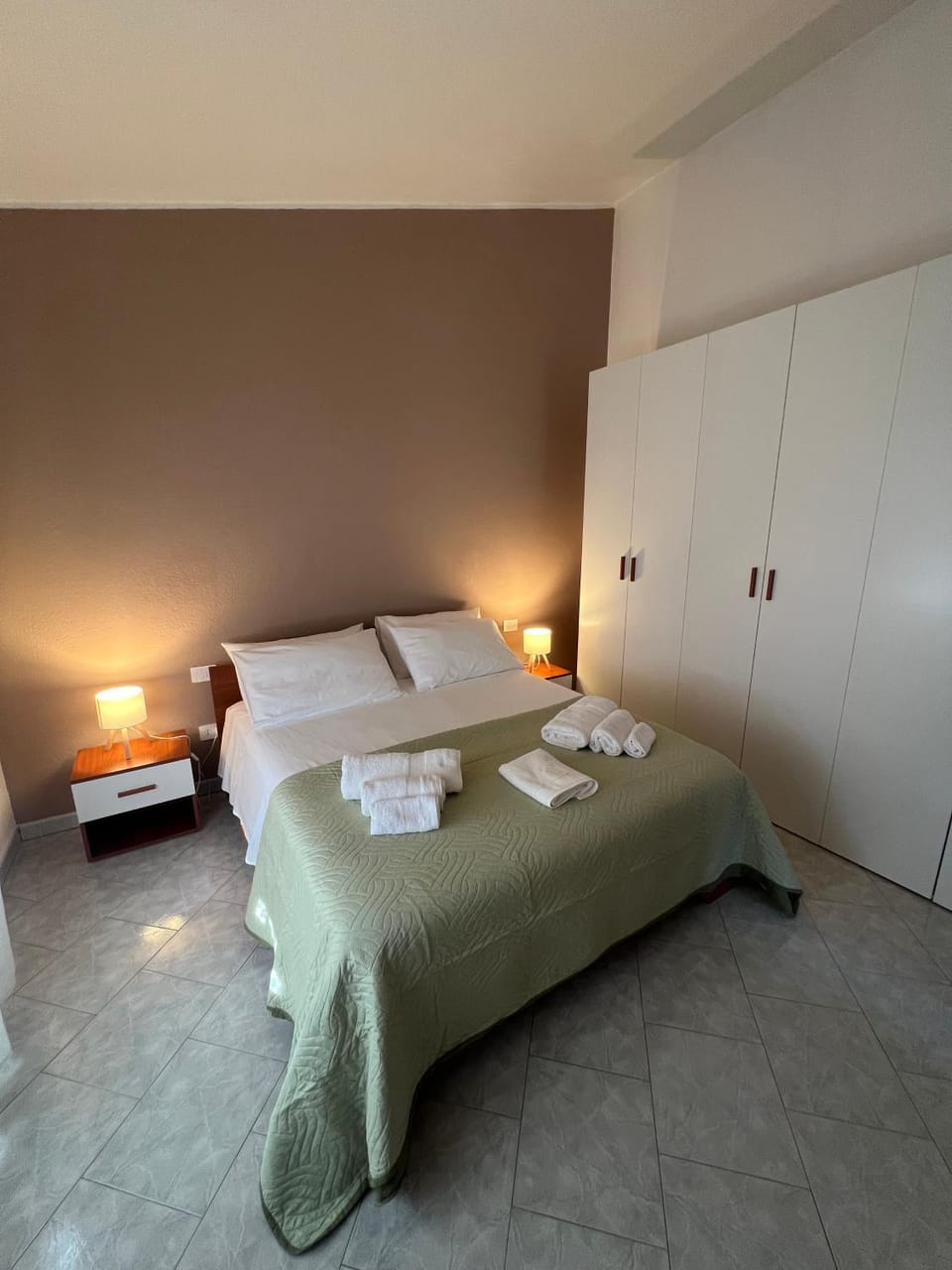 Bed, Photo of the whole room, Bedroom, towels, wardrobe