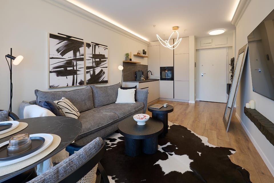 TV and multimedia, Living room, Seating area, Evening entertainment, kitchen