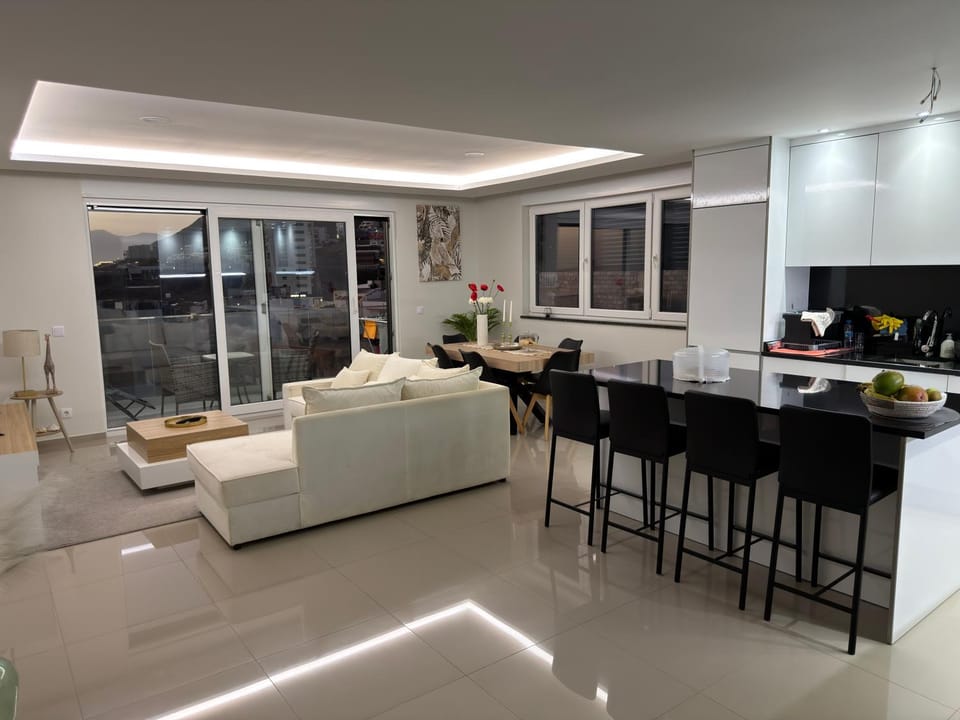 Living room, Seating area, Dining area