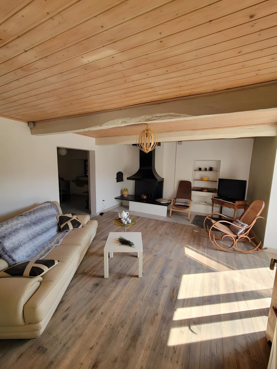 Property building, Living room
