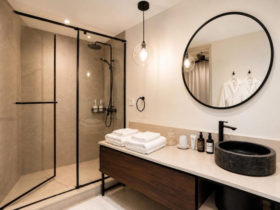 Romantic Couples Stay - Jacuzzi Beachfront Views Apartment in Rivière Noire District, Mauritius