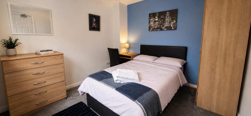 Bed, Photo of the whole room, Bedroom, towels, wardrobe