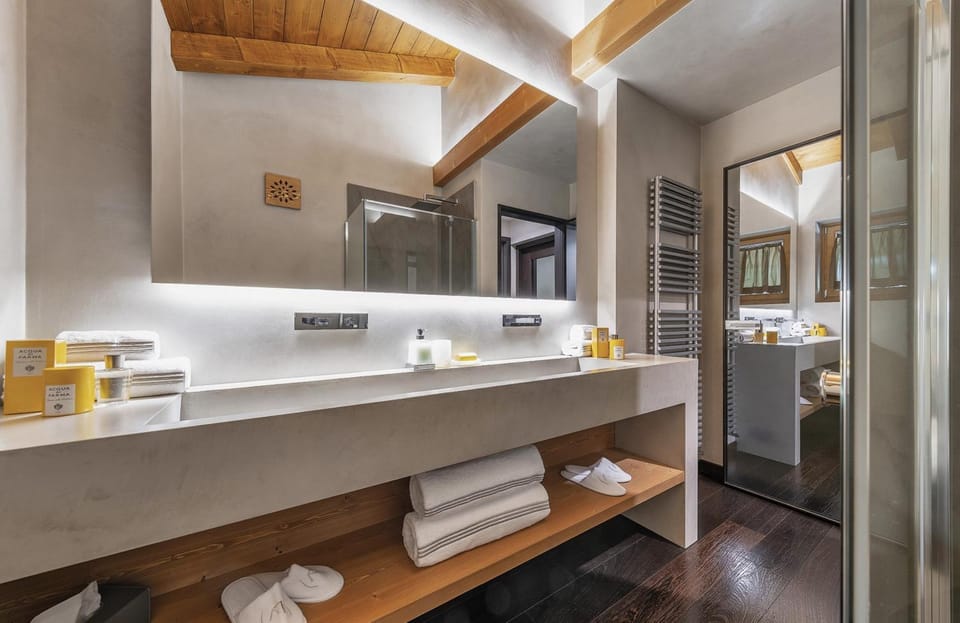 Shower, Bathroom, towels