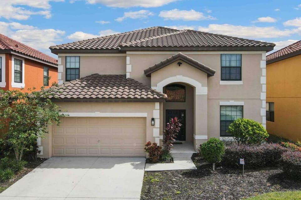 Private Pool & Gym 6mi to Disney Dream Villa House in Kissimmee