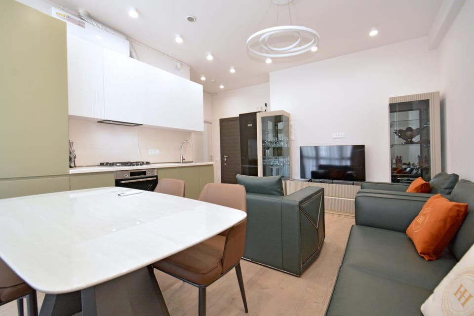 Communal lounge/ TV room, TV and multimedia, Seating area