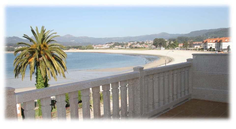 Off site, Decorative detail, Beach, Sea view, Internal: Not applicable to any particular room