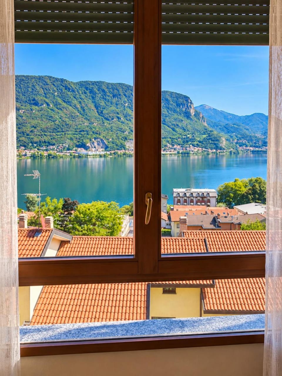 Natural landscape, Lake view, Mountain view