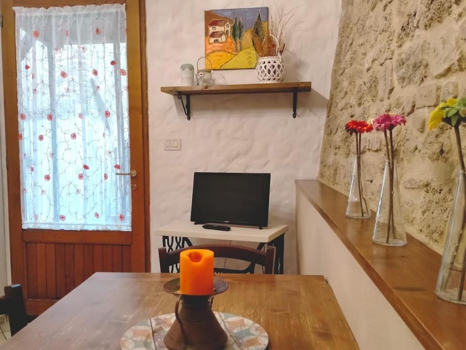 cozy central apartment Apartment in Colle di Val d Elsa