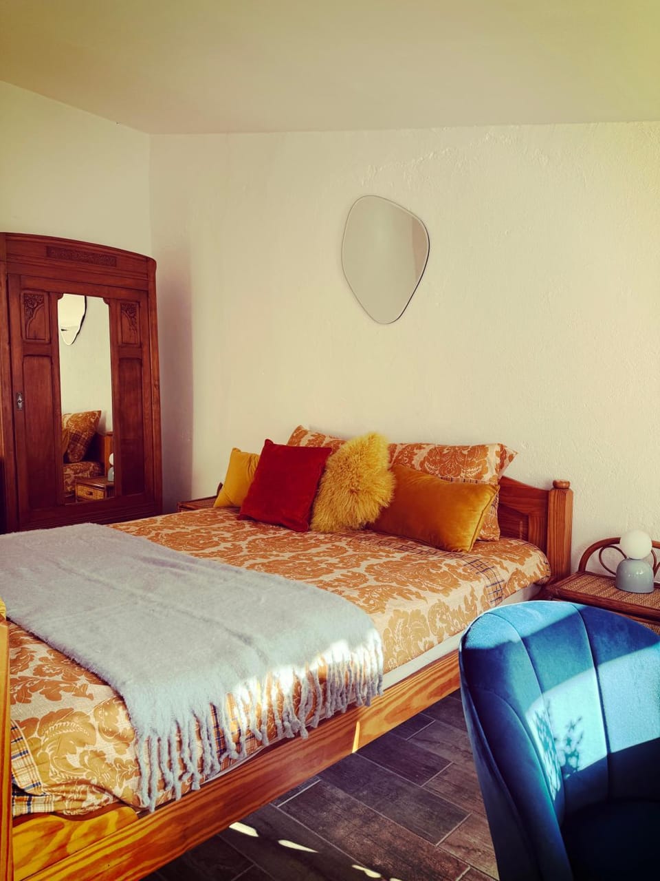 Bed, Photo of the whole room, Bedroom