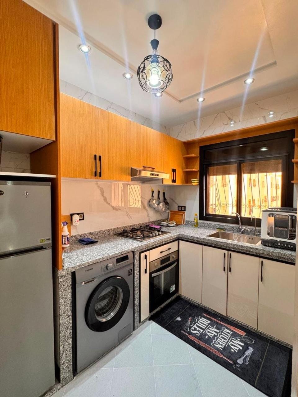 Kitchen or kitchenette, washing machine, dryer