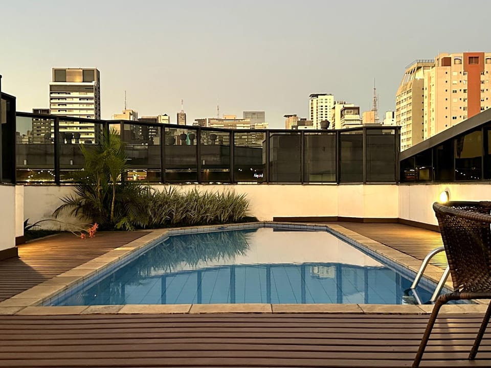 View (from property/room), Balcony/Terrace, City view, Swimming pool