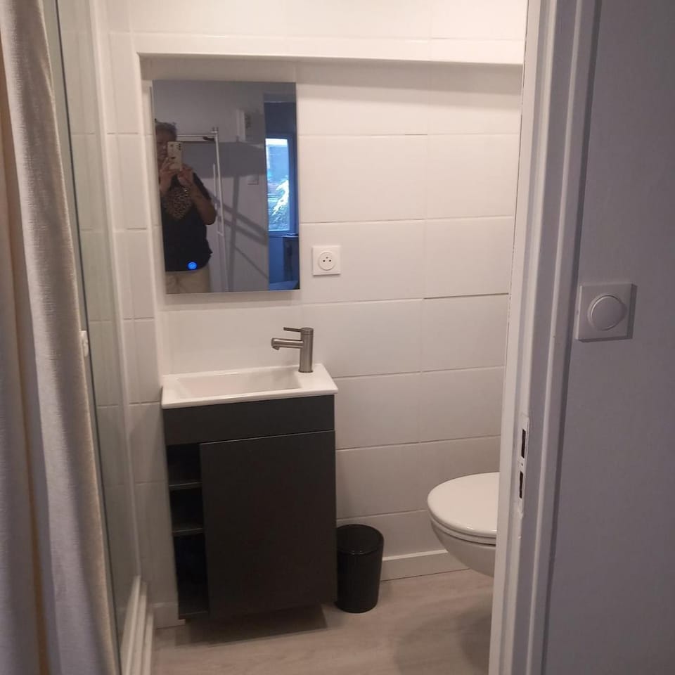 Toilet, Bathroom