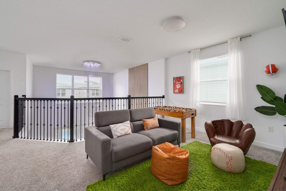 Family 5BR Near Disney - Pool Spa & Resort Fun House in Kissimmee