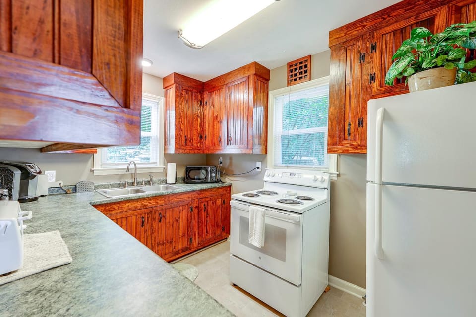 2 Mi to Augusta National: Walkable Neighborhood! House in North Augusta