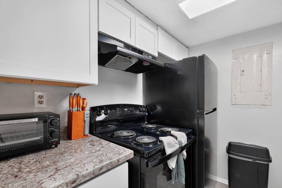 Fully Furnished Two-Story Home Apartment in Panthersville