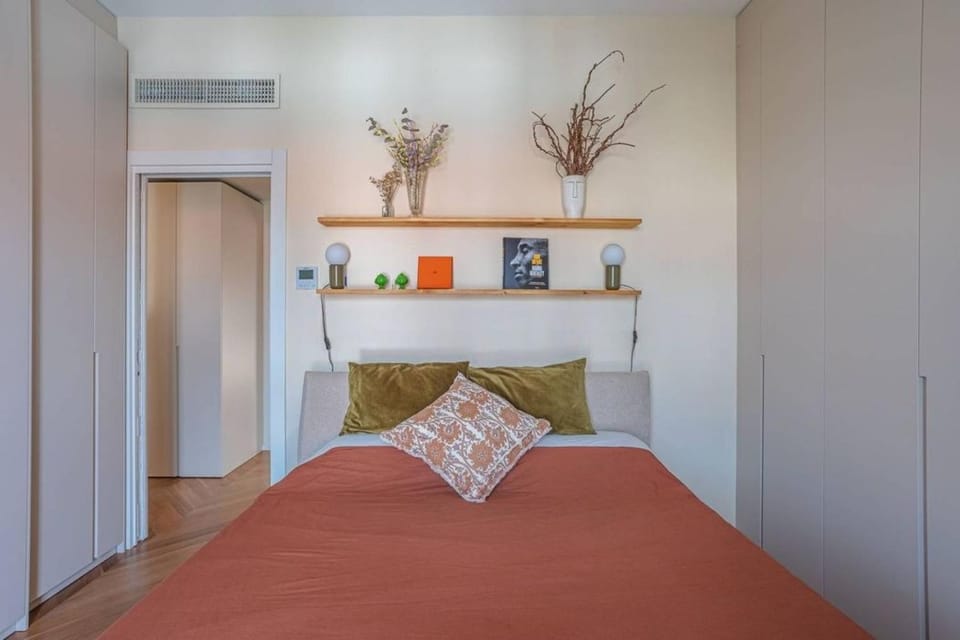 Esclusivo attico trilocale Apartment in Milan