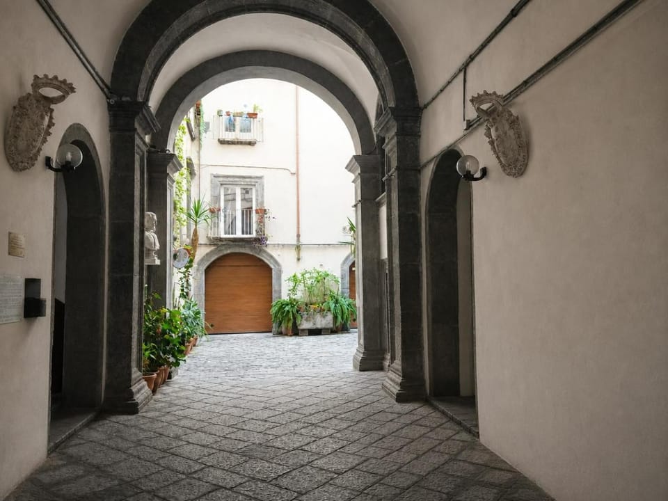 Facade/entrance, Inner courtyard view