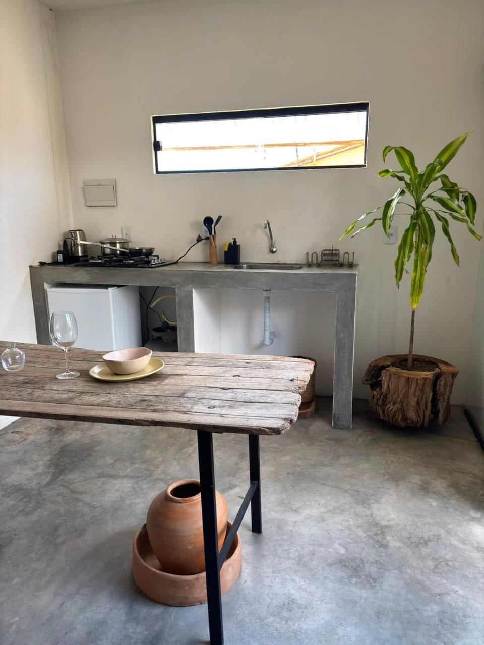 Kitchen or kitchenette, Dining area, minibar, pet friendly, stove