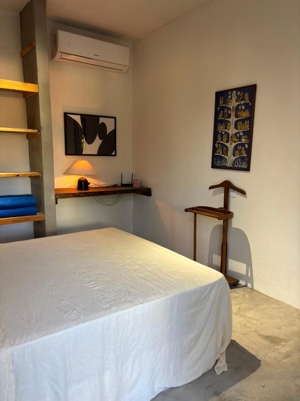 Bed, Photo of the whole room, Bedroom, air conditioner