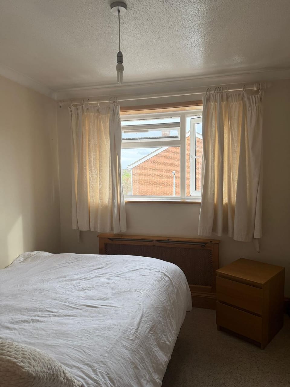 Cosy Maidenhead Rooms, Parking & Bus Route Bed and Breakfast in Maidenhead
