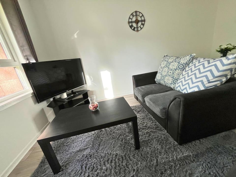 TV and multimedia, Seating area