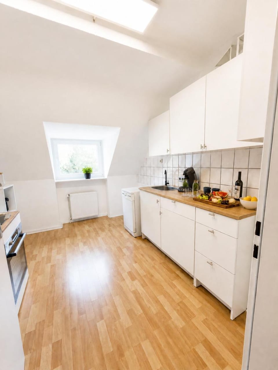 Coffee/tea facilities, kitchen, kitchen